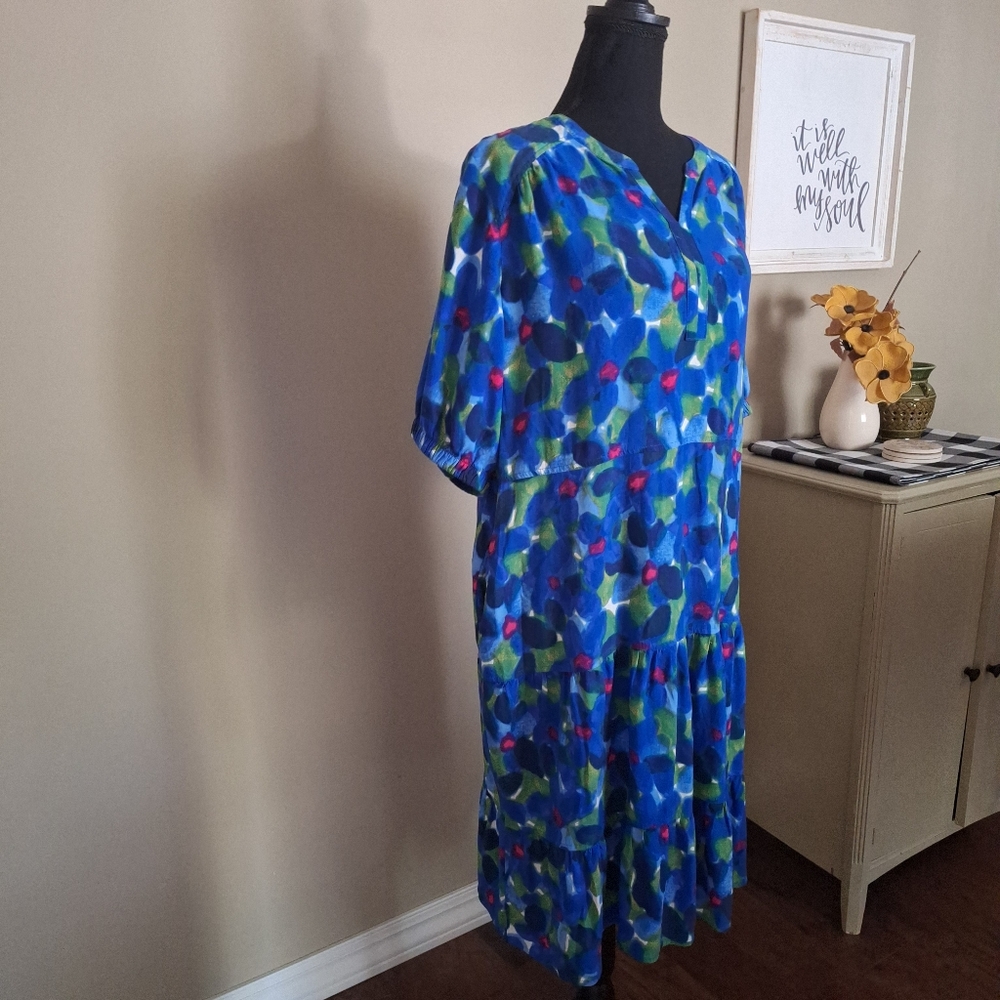 LOGO by Lori Goldstein Tiered Blue Floral Dress w/pockets Sz Medium